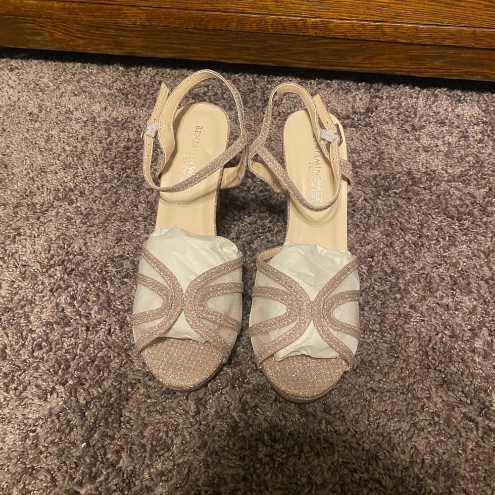 Benjamin Walk Beige Strappy Sandals